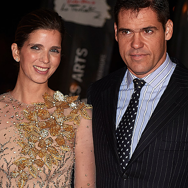 La gran historia de amor de Luis Alfonso de Borbón y Margarita Vargas: una novia de 20 años, una boda en duda y un novio sin historial sentimental (que ahora idolatra a su mujer en Instagram)