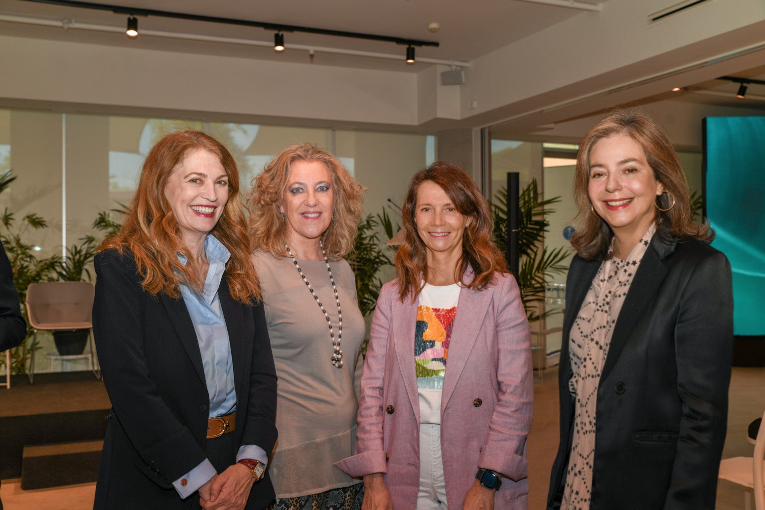 Ana de la Fuente, de Iberdrola; Margarita Rodríguez, advertising senior manager de Hyundai, Rosa Alonso, directora Comercial del área de Estilo de Vida de CM Vocento, y Lourdes Garzón, directora de Mujerhoy.