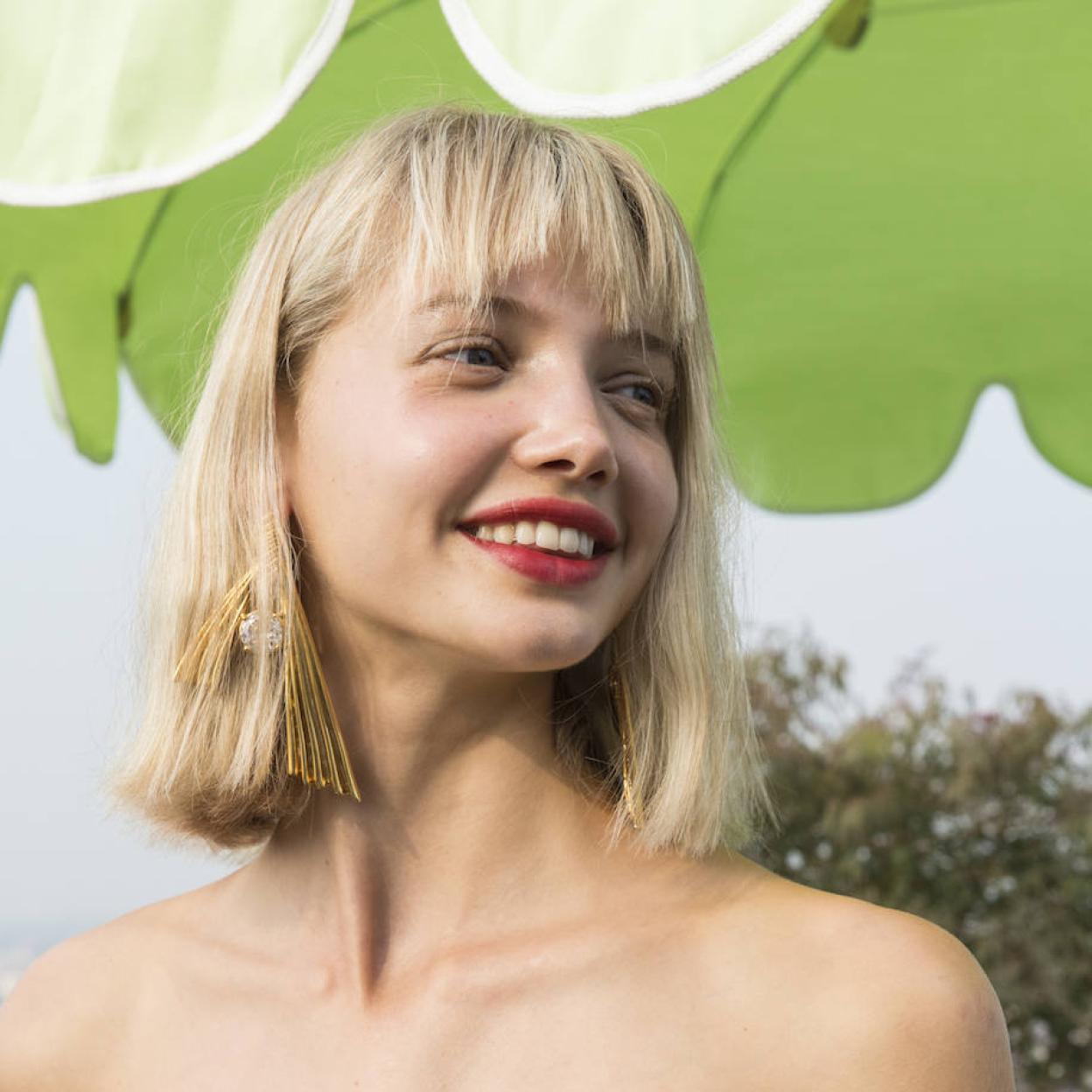 Pincha en la foto para ver qué famosas que han dicho sí a las canas (y cómo las llevan)