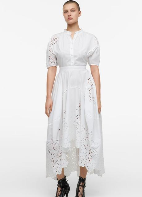 Imagen - El vestido de Marta Ortega tiene bordados y manga abullonada.