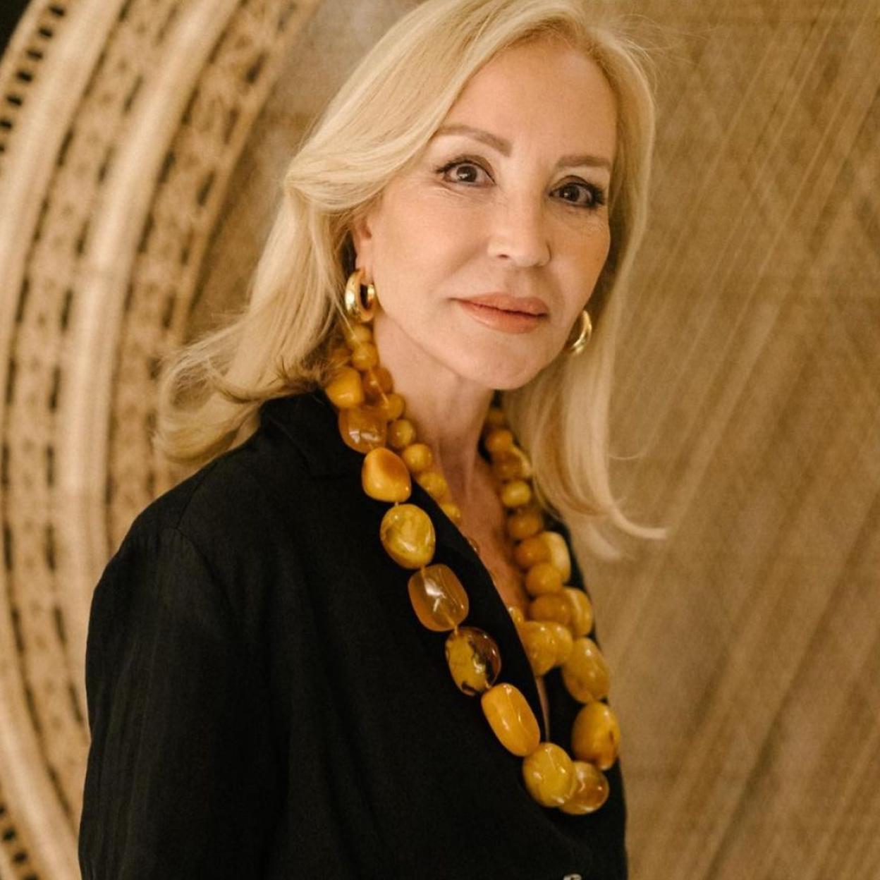 Carmen Lomana triunfó en Instagram con este vestido negro.