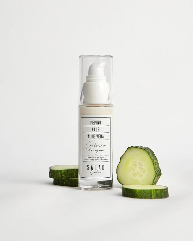 El contorno de ojos de Salad Code descongestiona las ojeras y suaviza las líneas de expresión.