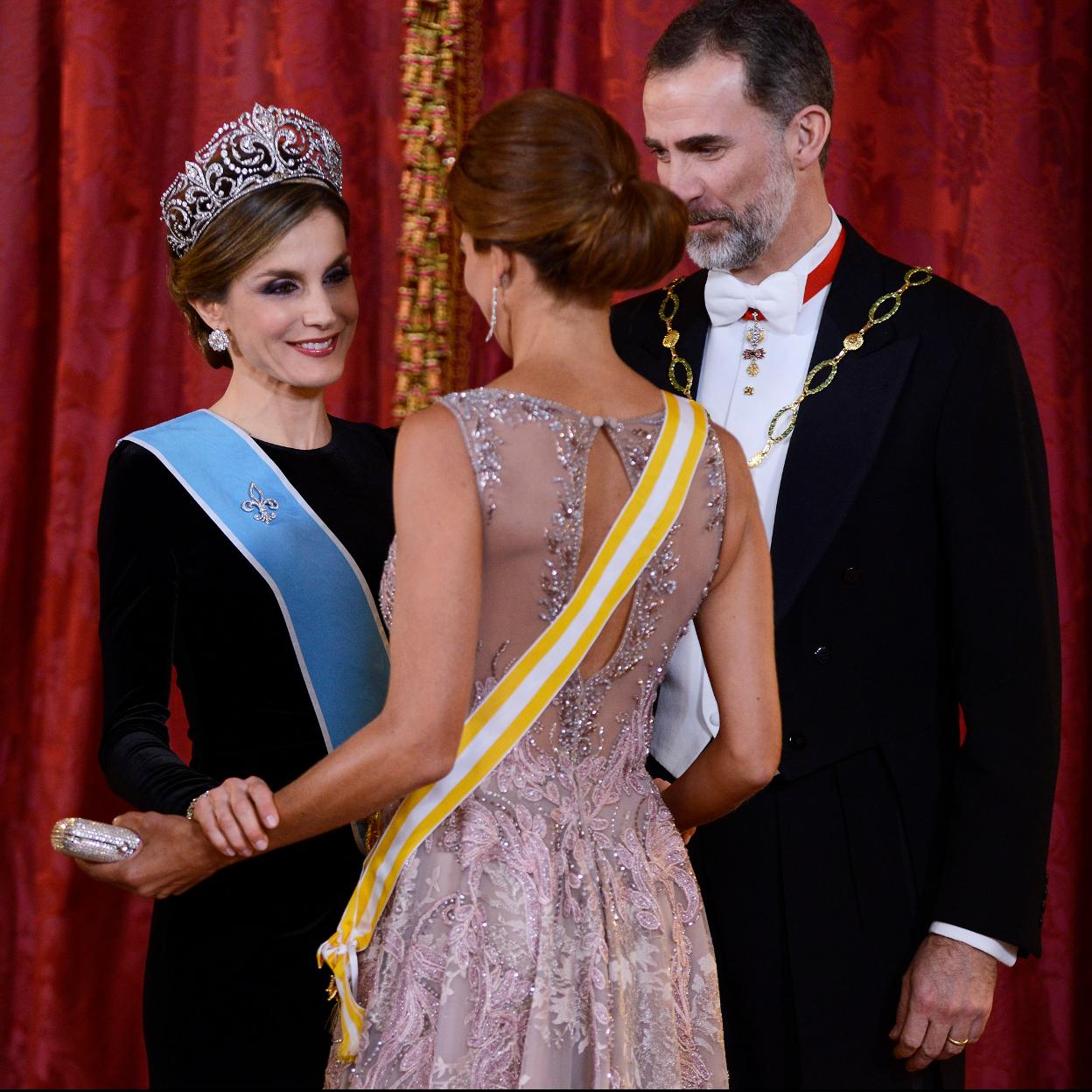 Los Reyes volveran a las cenas en palacio sin mascarillas y vuelta a la normalidad.