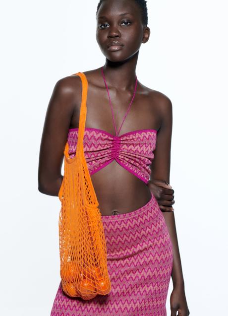 Imagen - El bolso red de Zara cuesta 6,95 euros y está disponible en tres colores.