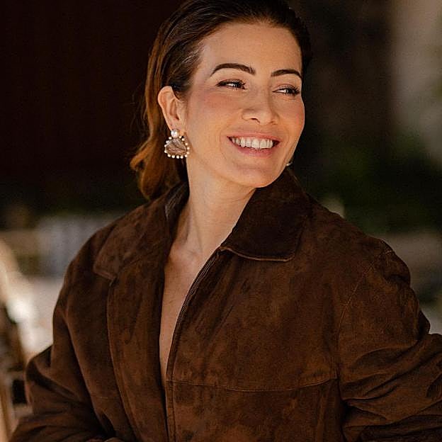 Las originales sandalias de tacón cómodo y made in Spain de Virginia Troconis que han causado furor en Instagram