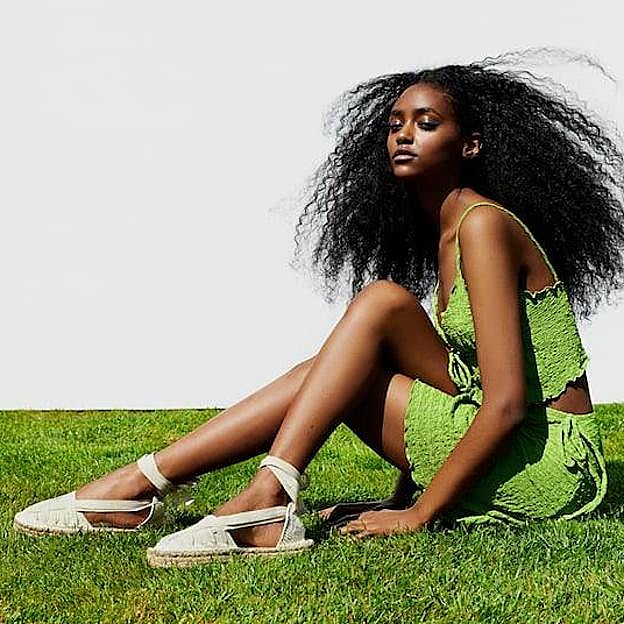 Las alpargatas en color crudo