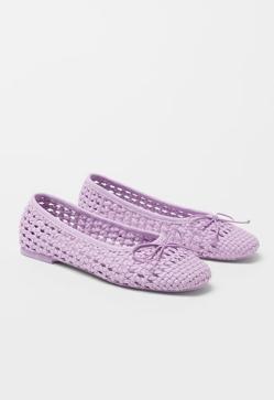 Imagen secundaria 2 - Las bailarinas caladas las puedes encontrar en varias firmas.