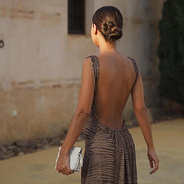 Hemos encontrado la mejor solución para lucir los escotes más bonitos del verano en una cinta adhesiva de 5 euros