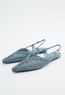 Imagen secundaria 2 - Bailarinas caladas, los zapatos cómodos y fresquitos que parecen de lujo y arrasan entre las influencers