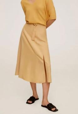 Imagen secundaria 2 - Las faldas midi de menos de 15 euros de Mango Outlet cómodas, fresquitas y ponibles que no puedes dejar escapar