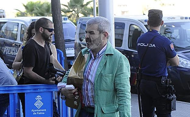 Lorenzo Caprile acompañó a la Infanta Cristina en la última sesión del juicio del caso Noos. 