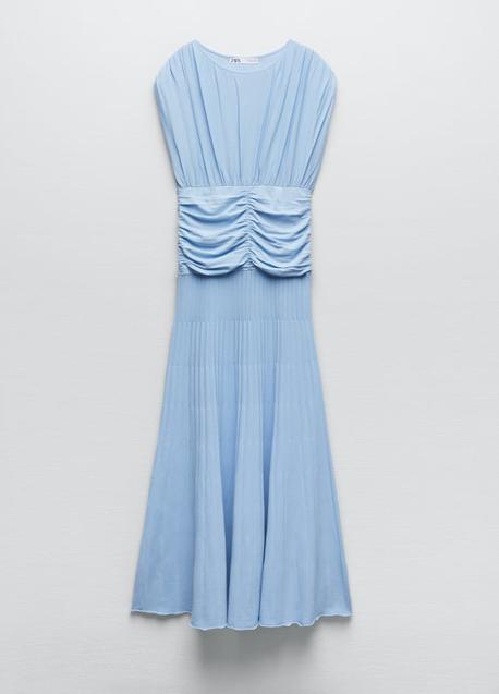 Imagen - El vestido de Zara con el que copiar el look de Letizia. / ZARA