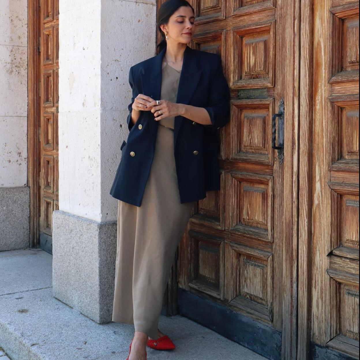 Estos son los zapatos destalonados que eligen las influencers cuando quieran darle un respiro a las sandalias