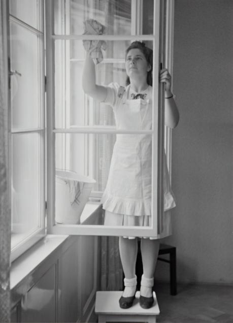 Imagen - El uniforme se lo compraban y se lo remendaban ellas. / Austrian National Library