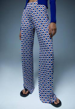 Imagen secundaria 2 - Los modelos de color verde, azul y crudo