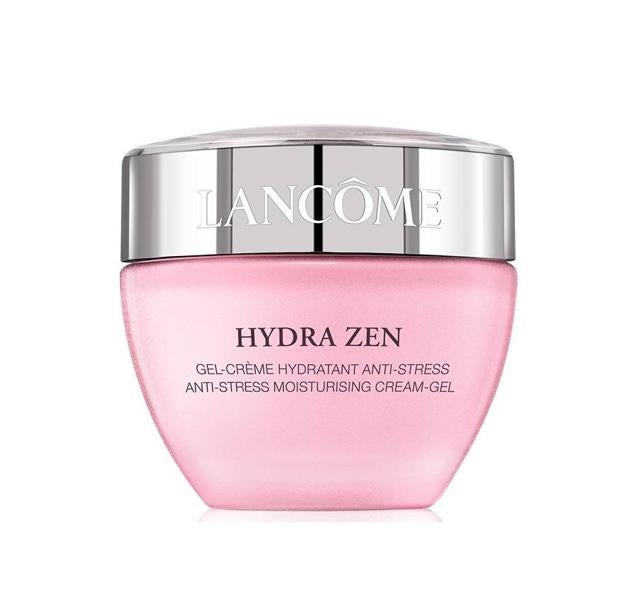 Un ligero gel compuesto por un complejo dermo-relajante y hojas de ji xue cao que reducen el estrés de la piel, alivian y recuperan la tonicidad, flexibilidad y tersura, así como un aspecto enérgico por su sensación refrescante. Mientras inyecta una continua dosis de hidratación durante 24 horas con sus microcápsulas de lipidure, ácido hialurónico, ceramidas y glicerol.