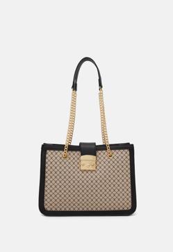 Imagen secundaria 2 - Bolso estampado de Guess (135 €), bolso de bolso de Even&Odd (21,99 €)