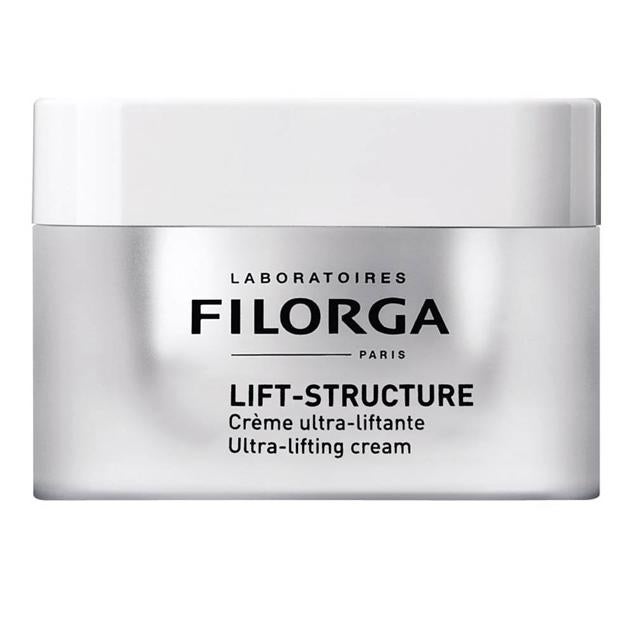 Una crema reafirmante intensiva para rostro y cuello que redefine los volúmenes y alisa los rasgos para rejuvenecer visiblemente la piel. Está creada a base de Plasmatic Lifting Factors®, una combinación de factores celulares, colágeno y ácido hialurónico, para tensar, rellenar las arrugas y esculpir. También cumple con una potente acción reafirmante gracias a un dúo de activos vegetales que devuelven la tonicidad.