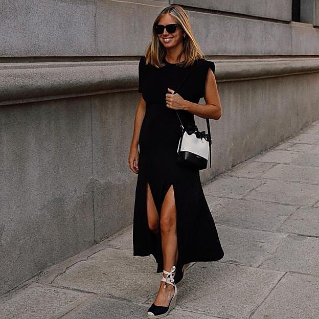 Imagen principal - Estas alpargatas elegantes y con bolso a juego son los zapatos cómodos made in Spain más interesantes del momento