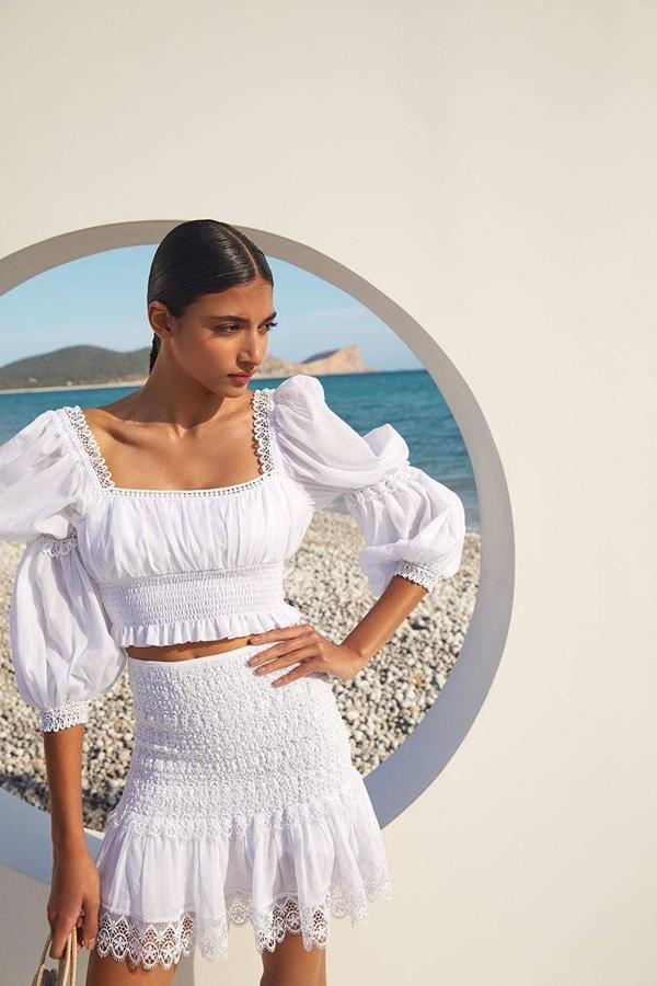 El top Daphne de Charo Ruiz tiene unas mangas muy voluminosas