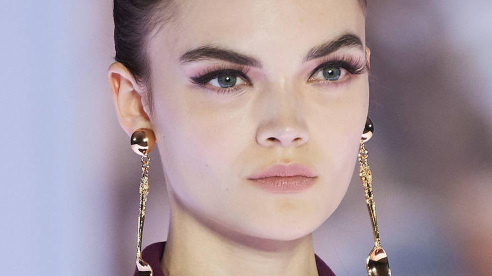 Con un sérum conseguirás unas pestañas fuertes y bonitas