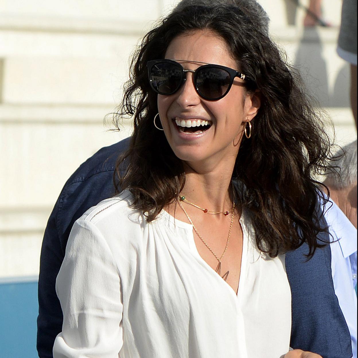 Xisca Perelló tiene la manicura más elegante y rejuvenecedora que estiliza las manos y es ideal para ser la invitada perfecta