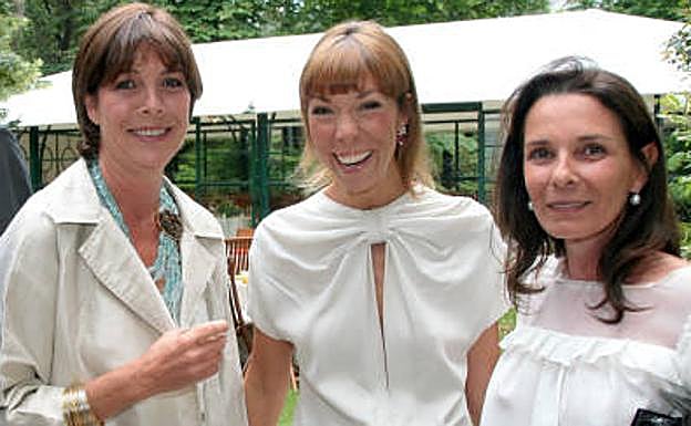 Carolina de Mónaco, Mathilde Agostinelli y Vera Santo Domingo en 2007 