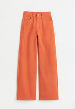 Imagen secundaria 2 - Los colores que mejor sientan cuando estás morena: blanco, azul y naranja