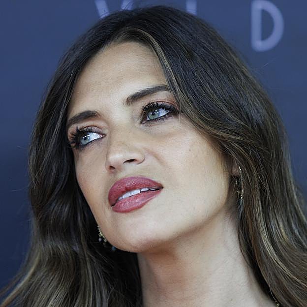 Sara Carbonero con un labial nude rosado.