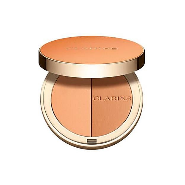 Imagen principal - Sabemos cuál es el bronceador más hidratante que contornea, esculpe, aporta calidez al rostro (y encima, está disponible en ters colores)