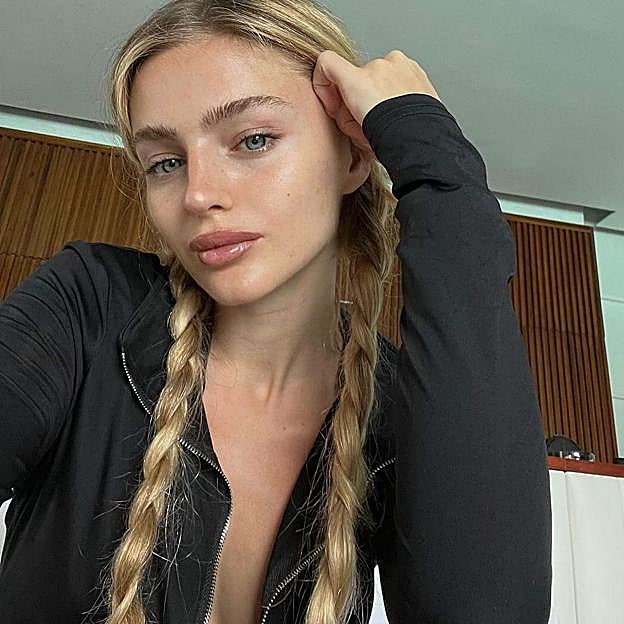 Este es el bálsamo de labios de la marca de belleza que ha conquistado a todo TikTok porque deja los labios suaves y carnosos