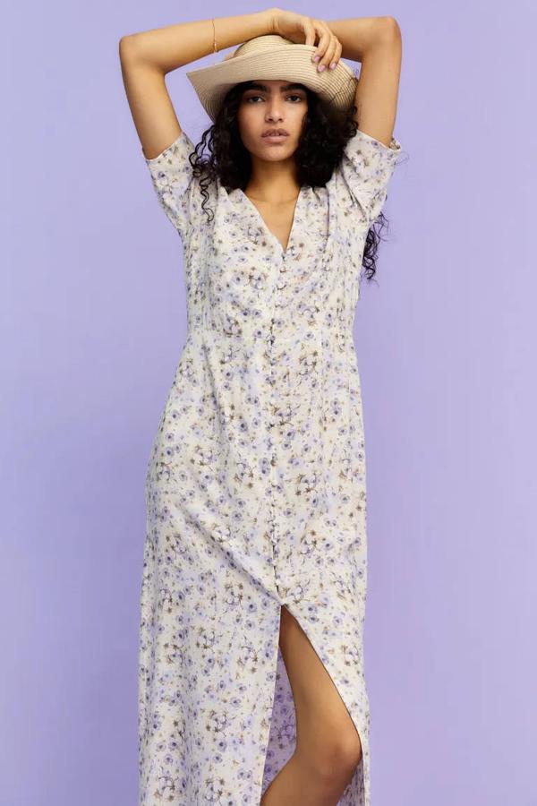 Este de H&M tiene una botonadura en el frontal