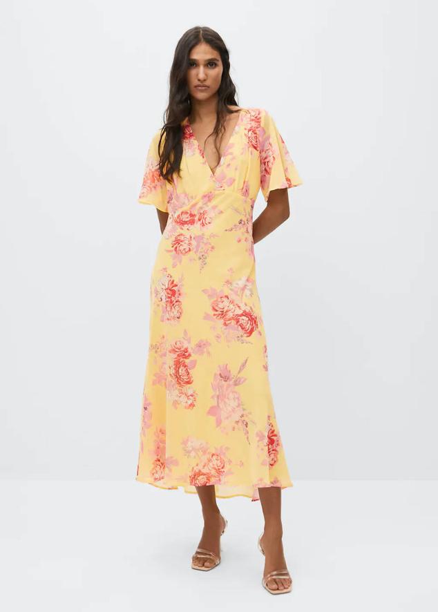 Mango nos trae este modelo de tejido fluido