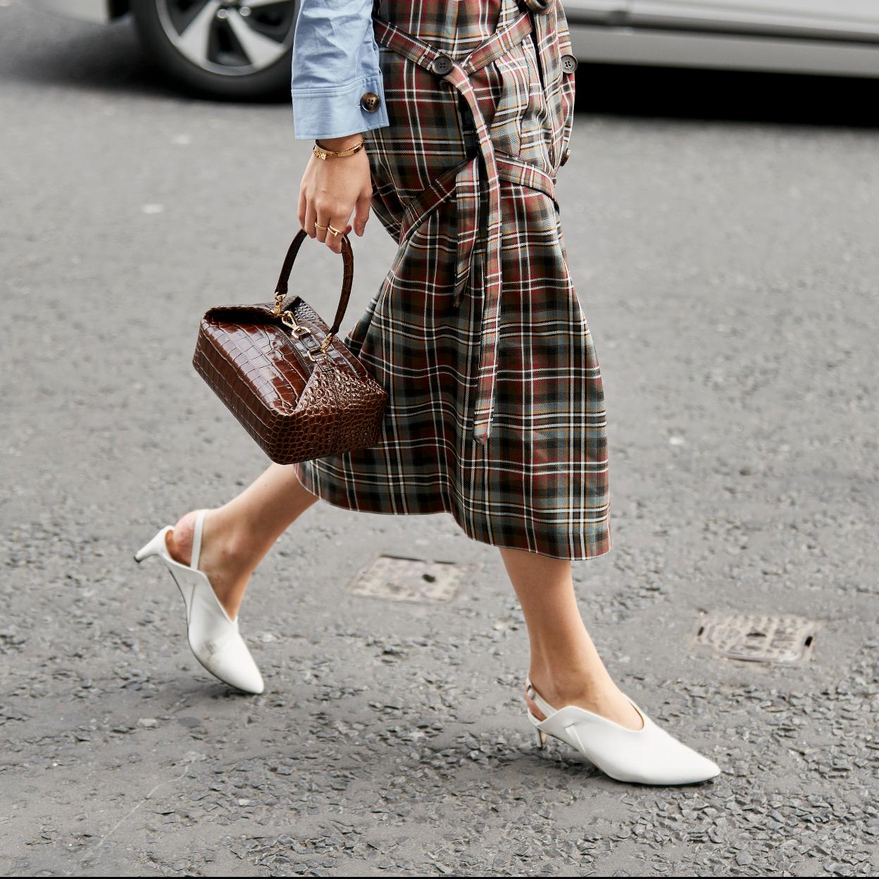 El Corte Inglés tiene las faldas midi más bonitas y cómodas, rebajadas.