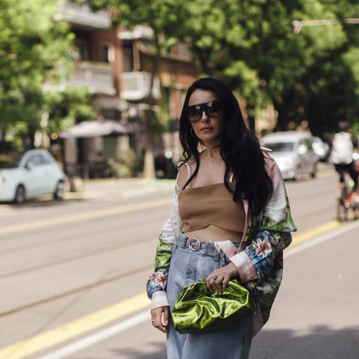 Pincha en la foto para ver otras 10 blusas tan bonitas, originales y diferentes que van a elevar todos tus looks de verano