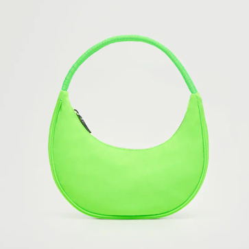 Imagen secundaria 1 - Tenemos la copia barata del bolso de Úrsula Corberó que ha causado furor en Instagram (y cuesta menos de diez euros)