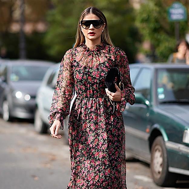 El vestido comodín de 26 euros que tienen las famosas: está en la rebajas de Cortefiel y es cómodo y ponible