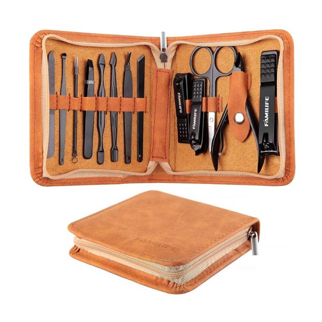 Juego de 13 piezas de manicura y pedicura de acero inoxidable. Incluye cortauñas, cuchillo de pelar, recortadores de cutículas, pinzas de cejas, tijeras de uñas, lima de uñas, barra de empuje en forma de V, pinza de uñas para los pies... Precio: 51,33 euros. Cómpralo aquí