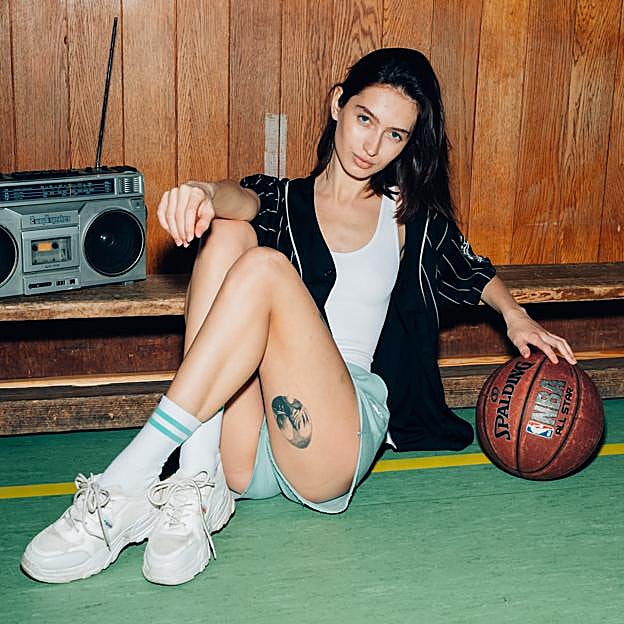 Ejercicios para adelgazar las rodillas a partir de los 50 años: como librarte de la grasa rebelde y reducir centímetros