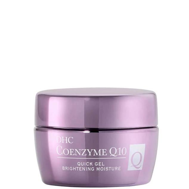 La hidratante en gel  Coenzyme Q10 Quick Gel Brightening Moisture de DHC  es un tratamiento todo en uno que tonifica, hidrata, ilumina, corrige, suaviza y se puede utilizar incluso como mascarilla. Es una fórmula rica en antioxidantes capaz de reafirmar y devolver la elasticidad a la piel de forma drástica, gracias a una combinación de activos como la coenzima Q10, la vitamina C, el extracto de margarita, el escualeno, el colágeno, el ácido hialurónico, las proteínas y el aceite de oliva. Cómpralo aquí