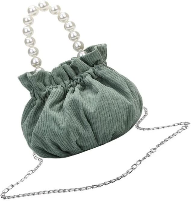 Compacto y muy ligero para llevarlo allá donde vayas. Mano de obra fina y de buena textura. Perlas blancas. Disponible en verde oscuro y en púrpura. Precio: 22,99 €. 