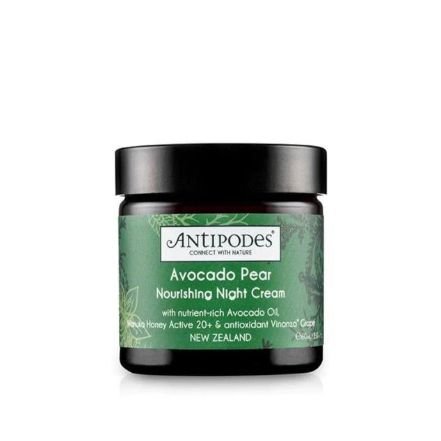 Avocado Pear Nourishing Night Cream de Antipodes es una crema de noche que hace que despiertes con la piel rejuvenecida gracias a sus tres ingredientes clave destinados a reparar los problemas del rostro y lograr que luzca vital y favorecido. Combina aceite de aguacate estimulador del colágeno, miel de manuka antibacteriana y antimanchas y, aceite de caléndula antioxidante, iluminador y super hidratante. Cómpralo aquí
