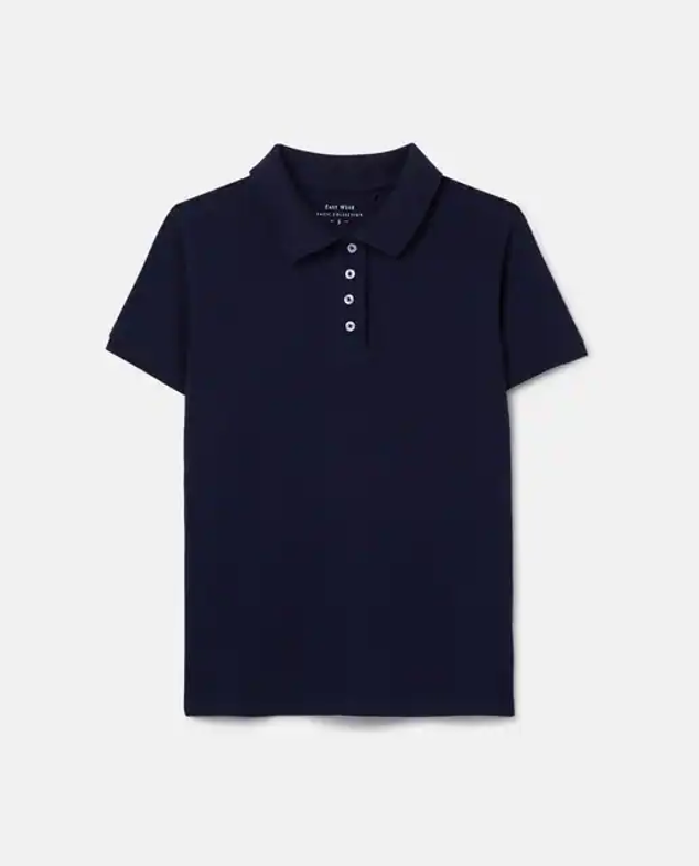 Polo básico de mujer azul marino con manga corta. Está confeccionado en algodón, con un diseño recto y cuello de polo. Tiene un cierre de cuatro botones en el cuello. Es de Easy Wear. Precio rebajado: 9,99