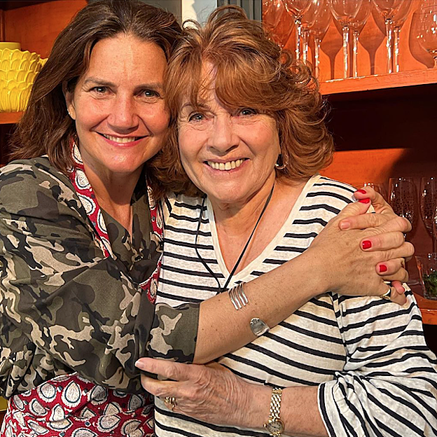 La apasionante vida de Sabine Dèrouléde, madre de Samantha Vallejo-Nágera, la matriarca del clan mejor conectado de España