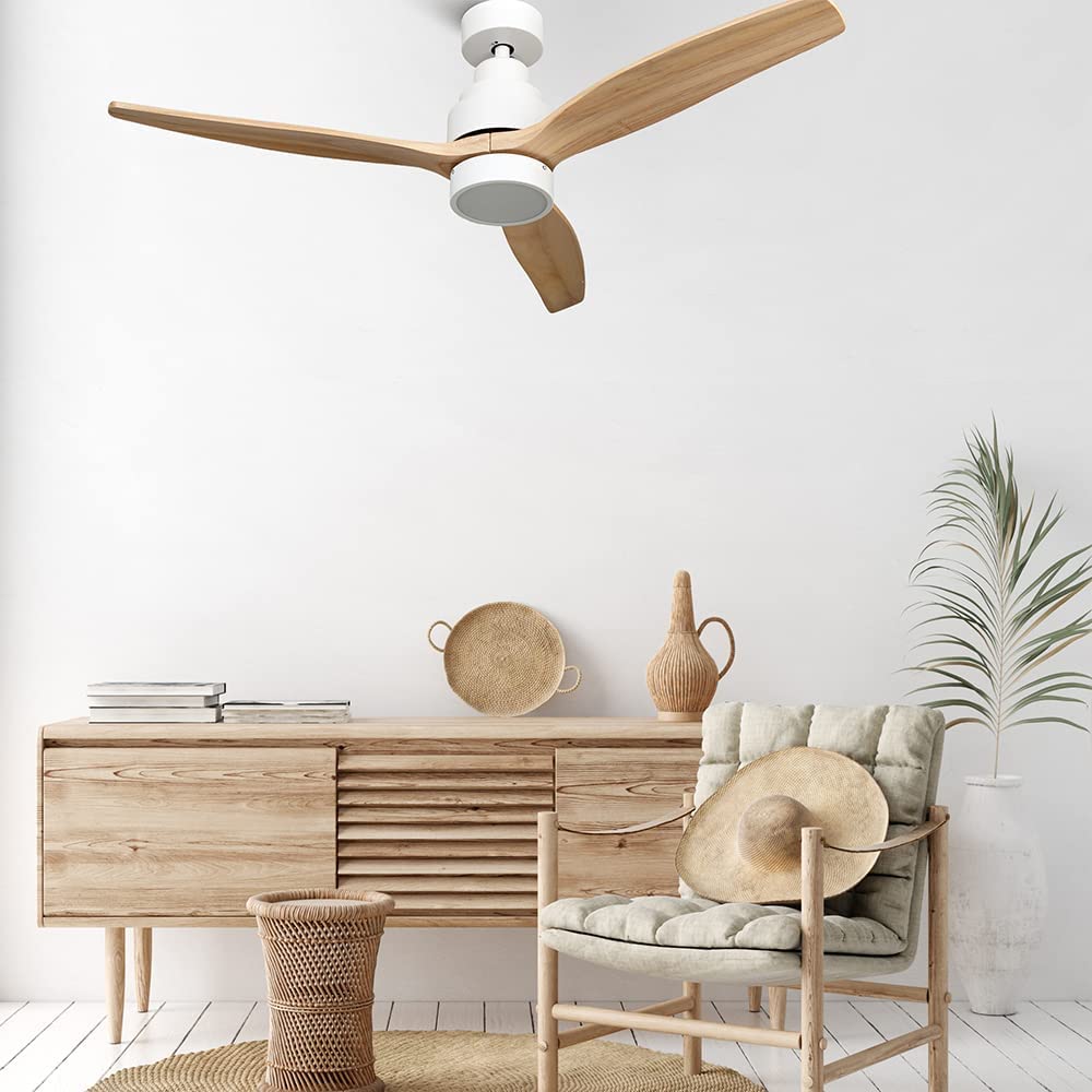 El ventilador de techo con mando a distancia Brizy Bright de Mellerware (Amazon, 169 euros) auna diseño minimalista de estilo nórdico con una máxima eficiencia energética gracias a su control de velocidad e intensidad, su modo invierno/verano y su sistema de iluminación led. Además, es ultra silencioso.  Cómpralo aquí