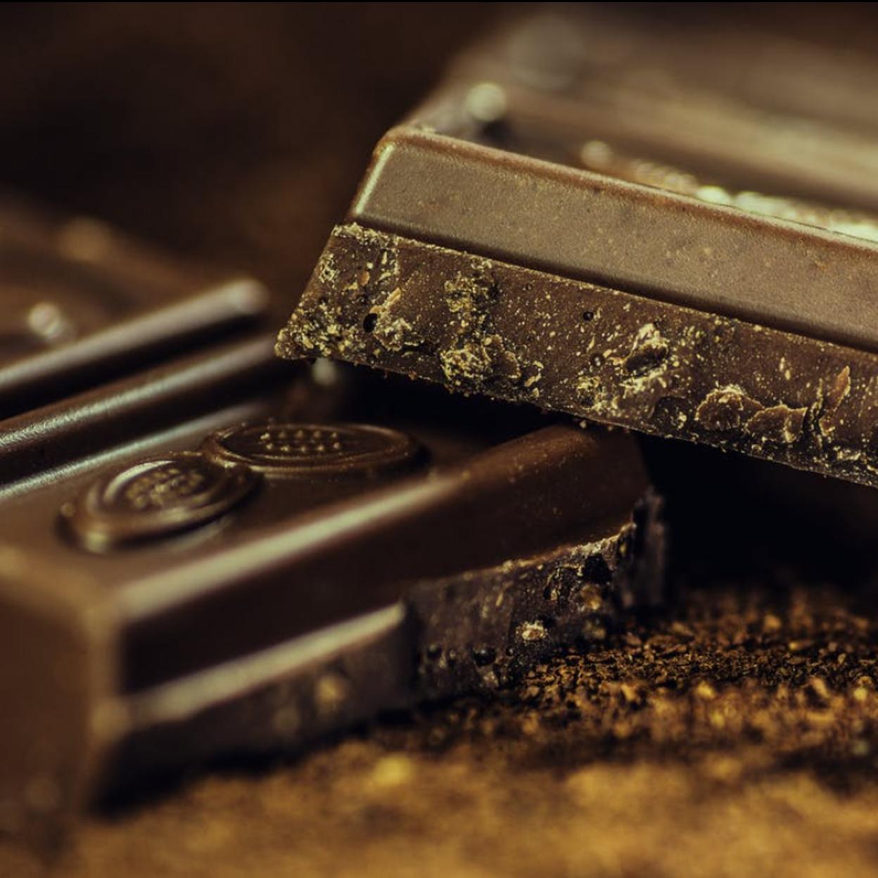 El chocolate negro te ayuda a perder peso.