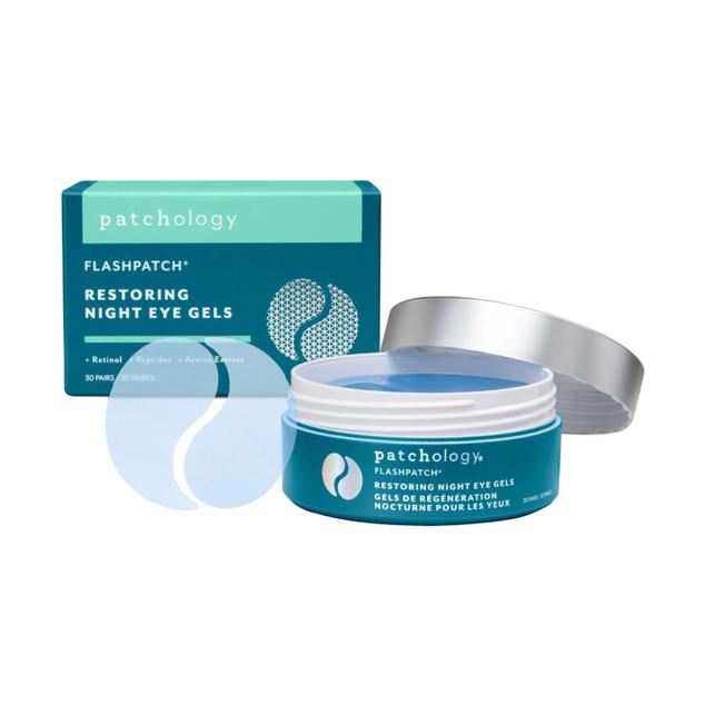 La avanzada tecnología de los parches acelera la liberación de ingredientes esenciales que consiguen unos resultados duraderos y visibles que van más allá de las posibilidades de las cremas tópicas y los sérums tradicionales. Contiene retinol, pépticos, escualano y extracto de pepino para conseguir desinflamar las bolsas de debajo de los ojos. Precio: 39,99 euros en Sephora. Cómpralo aquí