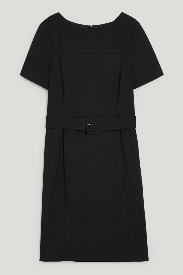 Vestido de oficina de material tejido ligero y elástico. Su cinturón a juego es perfecto para generar un toque sofisticado. Es de C&A. Precio: 49,99 €.