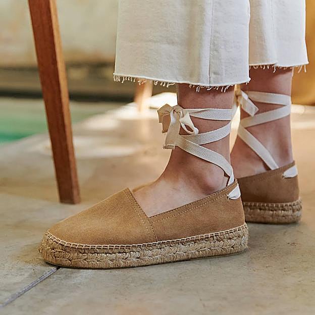 El modelo Vega está disponible en camel y en rosa