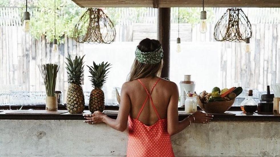 Estos son los vestidos más bonitos de la nueva colección de Zara ( y con todos podrás lucir escote en la espalda)